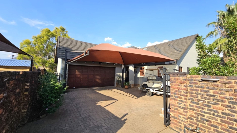 3 Bedroom Property for Sale in Melodie North West